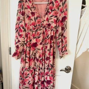 Floral maxi dress size Medium Never Worn